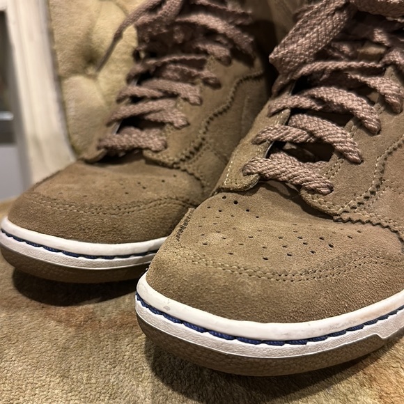 NEW Suede Taupe Nike Sneaker Wedges 6 “Sky High Dunk” 2014 - Picture 6 of 8